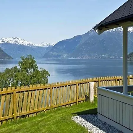 5-person In Kinsarvik 3* Lofthus