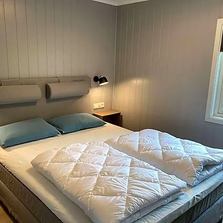 Ξενοδοχείο 5-person In Kinsarvik 3*